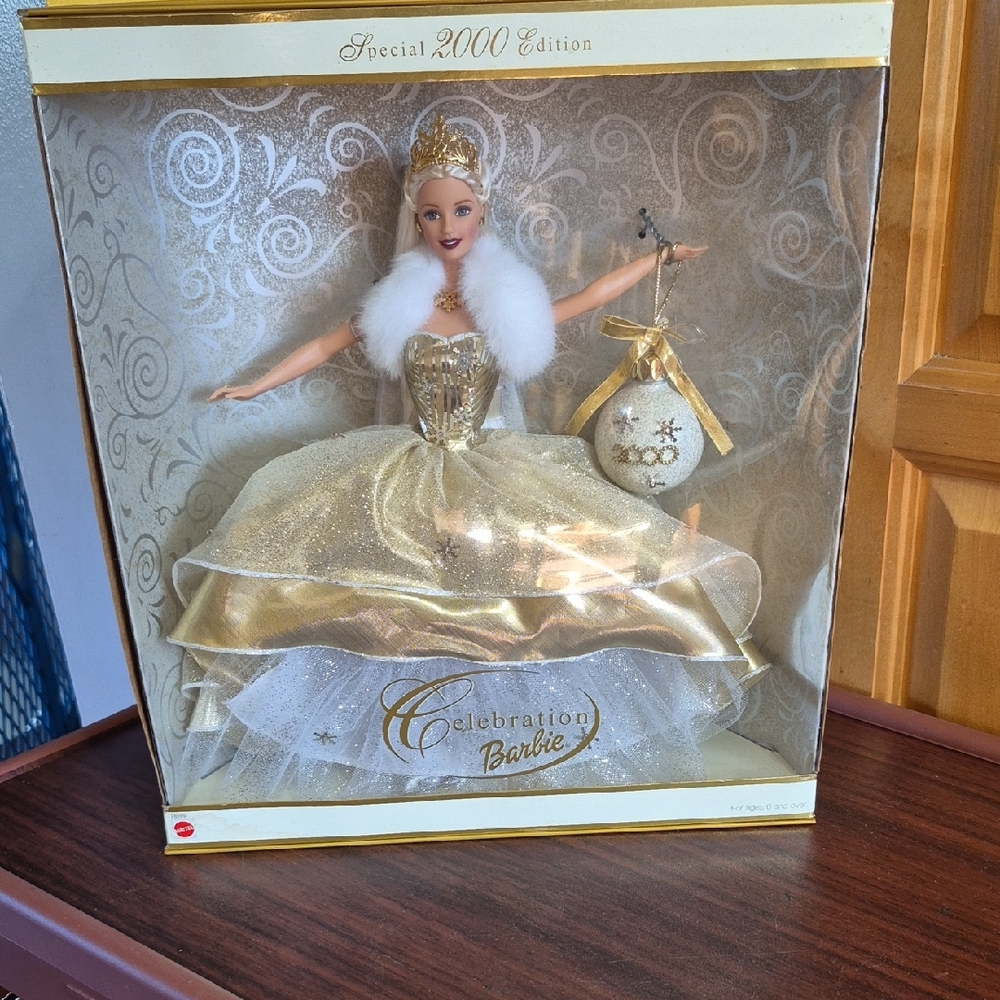 Mattel Barbie Special 2000 Edition Gold and White Doll New